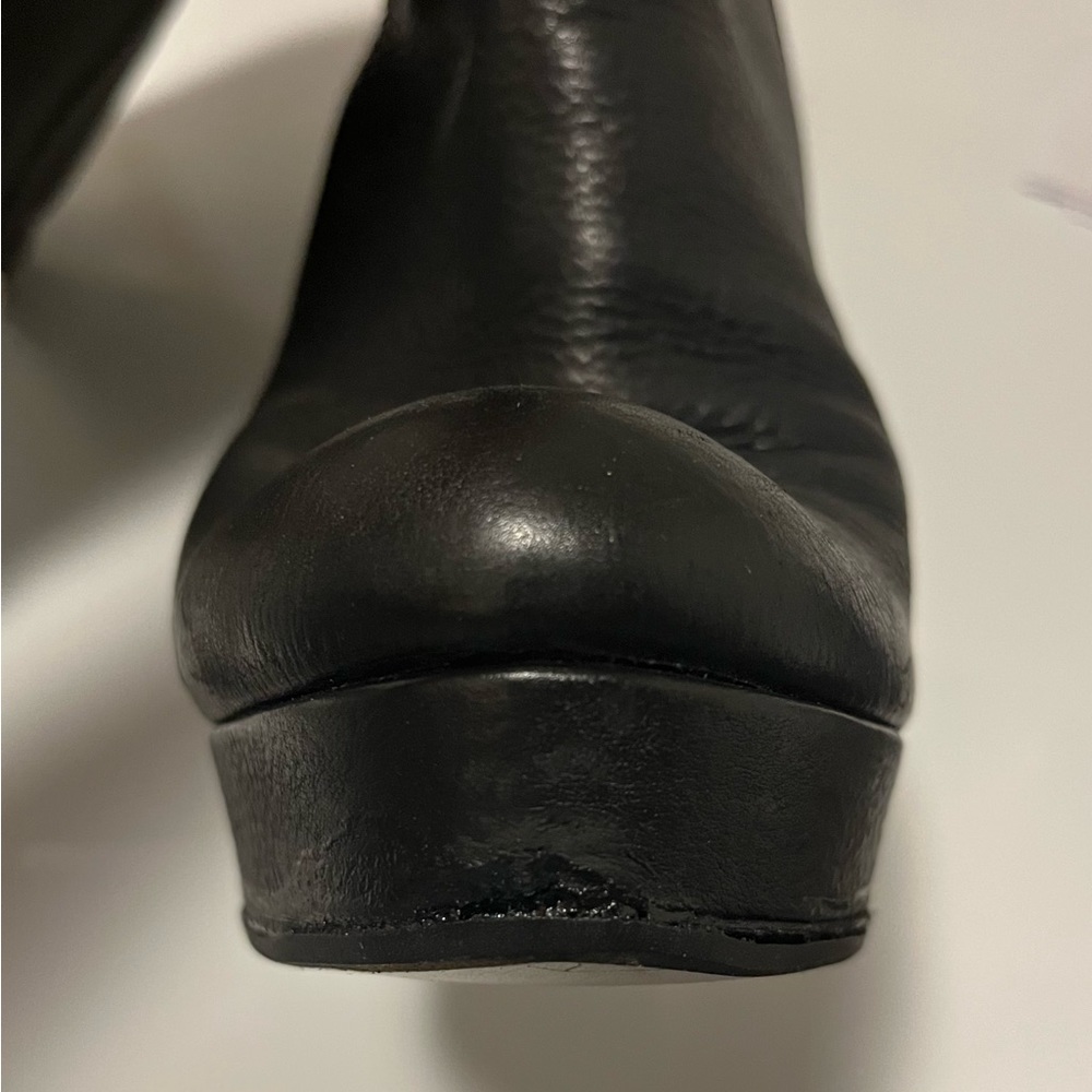 GUCCI Tall Black Leather Boots with Leather braid and tassels. Size 37 - Picture 12 of 12